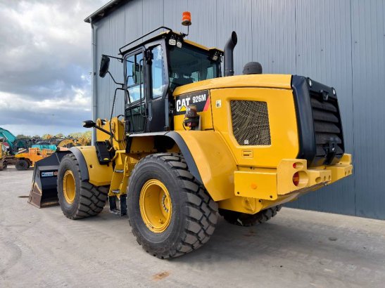 CAT 926M - 990 HOURS - FORKS - 3rd VALVE 926M - 990 HOURS - FORKS - 3rd VALVE 2018 2 Wheel Loaders image 4