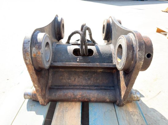 Verachtert CW40 - M318D / 320D / 320E / 320F / 323D / 323E / Verachtert CW40 - M318D / 320D / 320E / 320F / 323D / 323E / ...