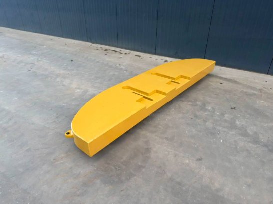 CAT 320D Counter weight for LRE 33 2026 1 image 5
