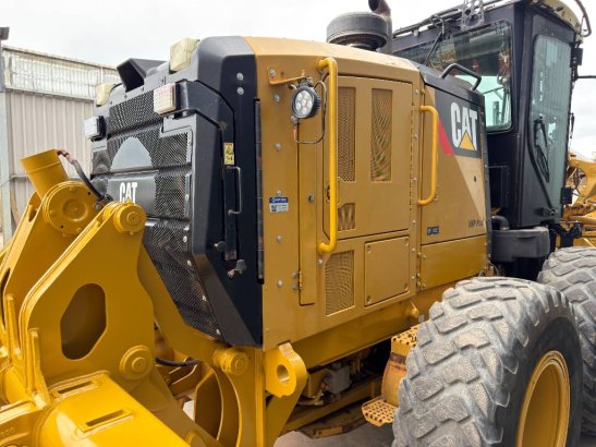CAT 140M2 140M2 2011 2 Motor graders image 5