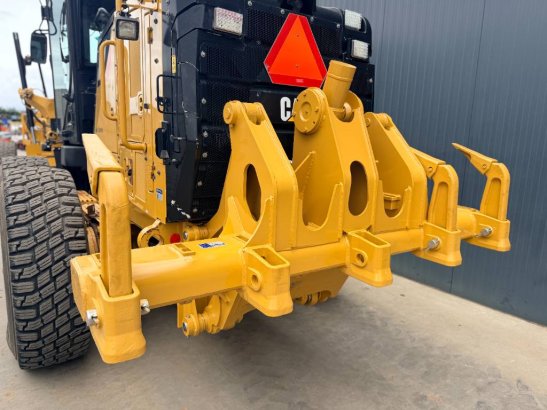 CAT 140M3 140M3 2015 2 Motor graders image 5