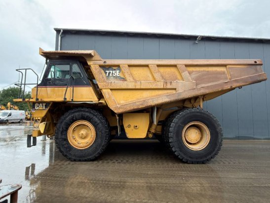 CAT 775E 775E 2005 2 Dump Truck image 5