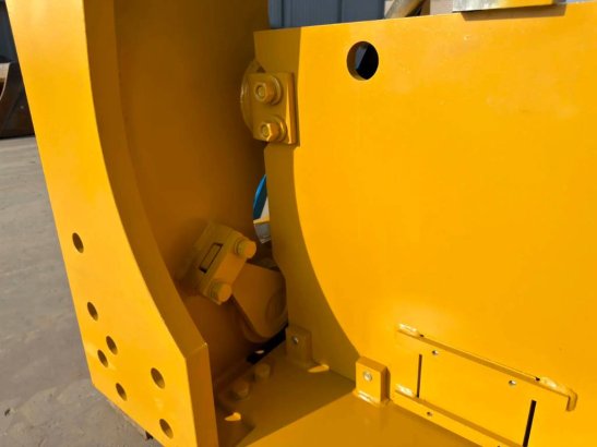 CAT D8T Multi Shank Ripper D8T Multi Shank Ripper 2026 1 image 5