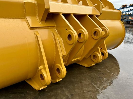 CAT 980K incl. cutting edge + side protectors 257 2026 1 image 5