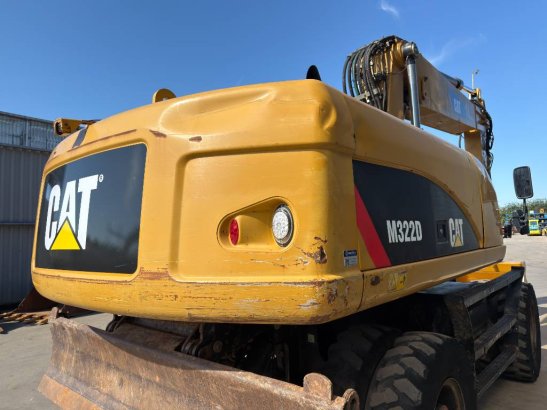 CAT M322D M322D 2015 2 Wheeled Excavators image 5