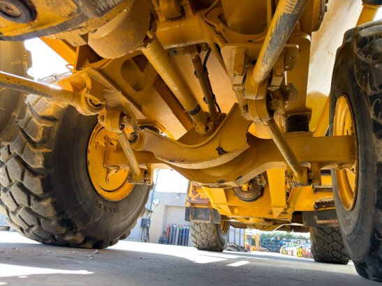 Bell B25E | 2100 hours! B25E | 2100 hours! 2014 2 Articulated Dump Trucks image 5