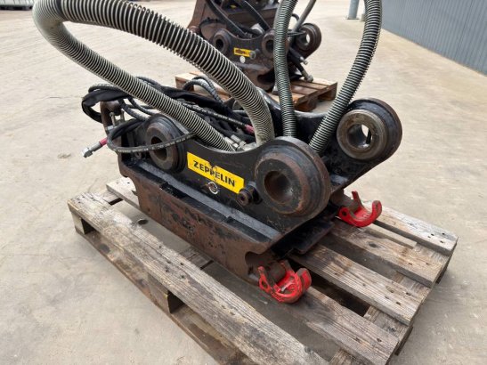 OilQuick OQ70/55 - M318D / 320D / 320E / 320F / 323D / 323E OilQuick OQ70/55 - M318D / 320D / 320E / 320F / 323D / 323E 20...