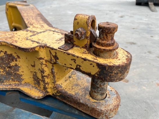 CAT D6H / D6R / D6T Zugtraverse / Trekhaak D6H / D6R / D6T Zugtraverse / Trekhaak 2 image 6
