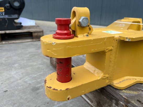 CAT D6R / D6T Zugmaul / Trekhaak D6R / D6T Zugmaul / Trekhaak 2 image 6