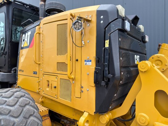 CAT 140M2 140M2 2011 2 Motor graders image 6