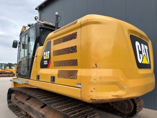 CAT 323 07B 36 2019 2 Crawler Excavators image 6