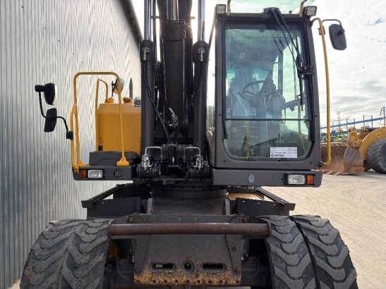 Volvo EW180E EW180E 2015 2 Wheeled Excavators image 6