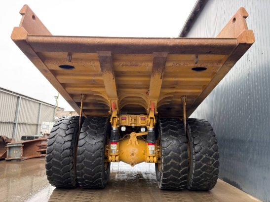 CAT 775E 775E 2005 2 Dump Truck image 6