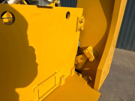CAT D8T Multi Shank Ripper D8T Multi Shank Ripper 2026 1 image 6