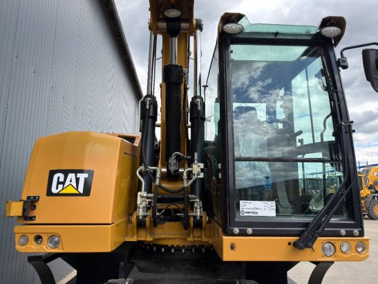 CAT M318F M318F 2015 2 Wheeled Excavators image 6
