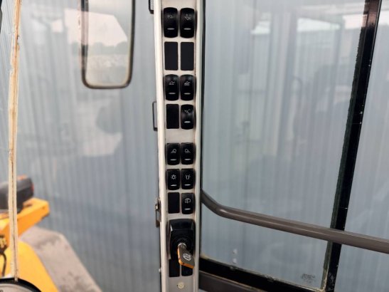 Volvo L120F L120F 2008 2 Wheel Loaders image 6