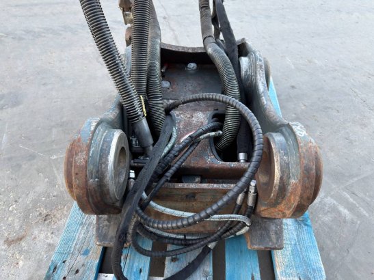 OilQuick OQ80 - M318D / M320F / M322D / 320D / 320E / 323D OilQuick OQ80 - M318D / M320F / M322D / 320D / 320E / 323D 2016...