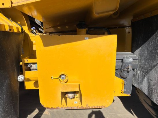 CAT 772G - Excellent condition! 772G - Excellent condition! 2016 2 Dump Truck image 6