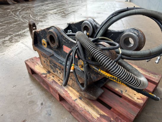 OilQuick OQ80 - M318D / M320F / M322D / 320D / 320E / 323D OilQuick OQ80 - M318D / M320F / M322D / 320D / 320E / 323D 2010...