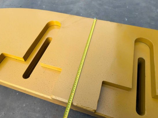 CAT 320D Counter weight for LRE 33 2026 1 image 7