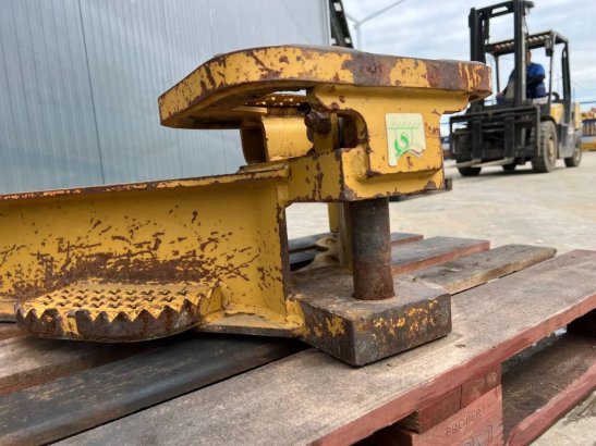 CAT D6N / D6M D6N / D6M 2 image 7
