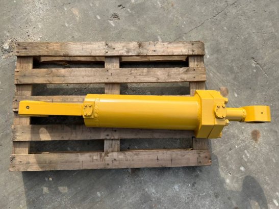 CAT D8 Cylinder D8 Cylinder 2026 1 image 7