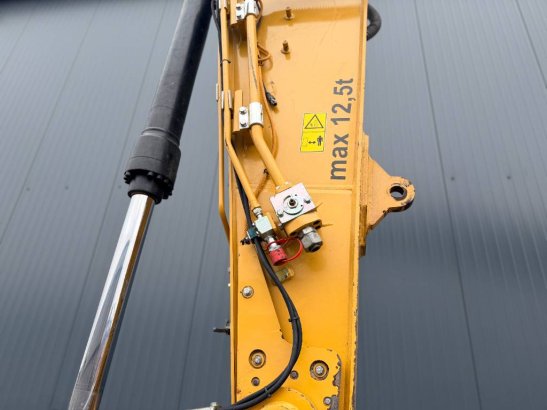 CAT 323 07A 36 2018 2 Crawler Excavators image 7