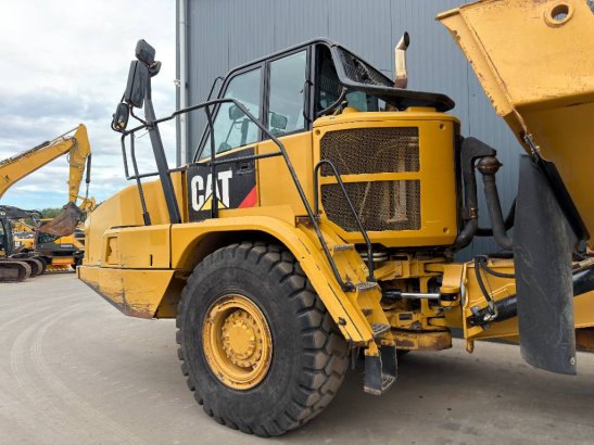 CAT 730C 440 2014 2 Articulated Dump Trucks image 7
