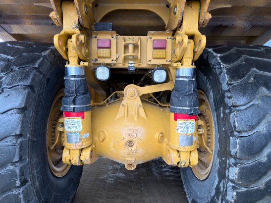 CAT 775E 775E 2005 2 Dump Truck image 7