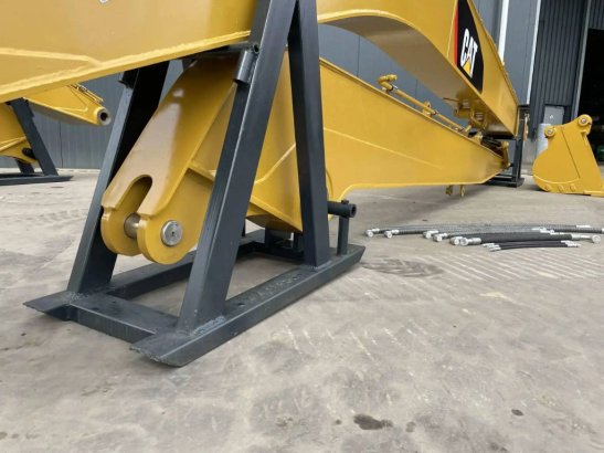 CAT 320F 15m Set Long Reach Equipment 33 2026 1 image 7