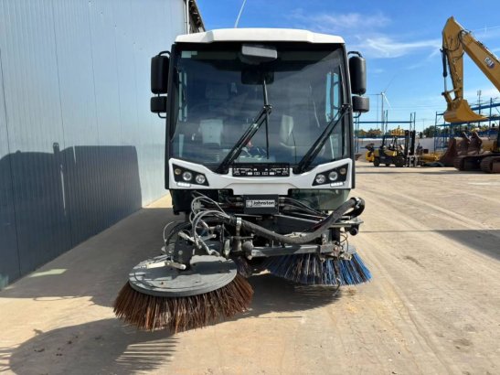 Johnston CX401 - 80 km/h - Sweeper Johnston CX401 - 80 km/h - Sweeper 2018 2 image 7