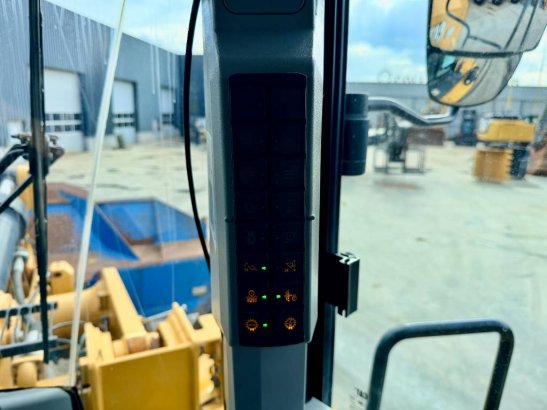 CAT 966 14A 261 2022 2 Wheel Loaders image 8