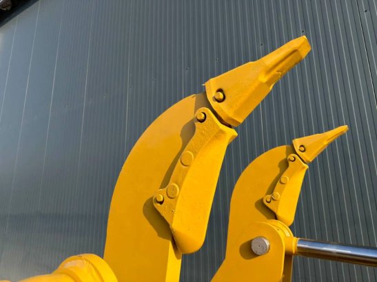 CAT D8T Multi Shank Ripper D8T Multi Shank Ripper 2026 1 image 8