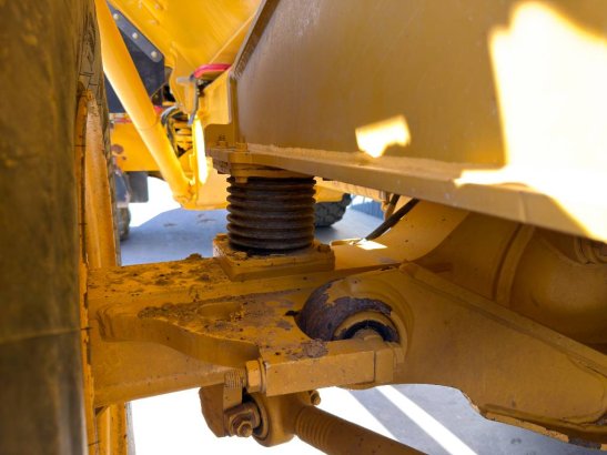 Bell B25E | 2100 hours! B25E | 2100 hours! 2014 2 Articulated Dump Trucks image 8