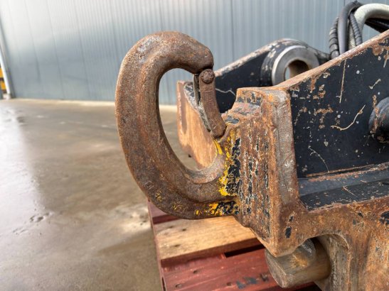 OilQuick OQ80 - M318D / M320F / M322D / 320D / 320E / 323D OilQuick OQ80 - M318D / M320F / M322D / 320D / 320E / 323D 2010...