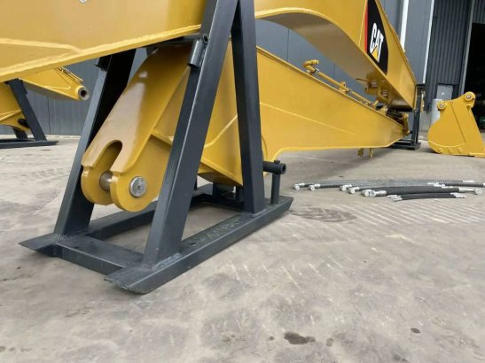 CAT 323 GX 18m Set Long Reach Equipment 36 2026 1 image 9