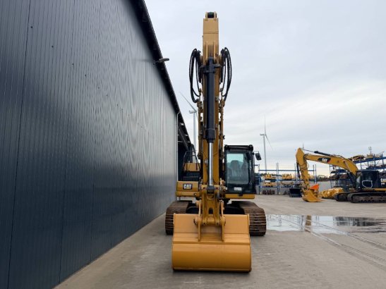 CAT 323 07A 36 2018 2 Crawler Excavators image 9