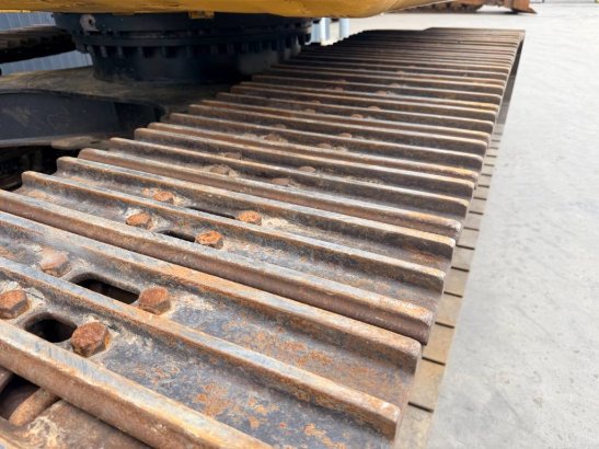CAT 323 07A 36 2018 2 Crawler Excavators image 9