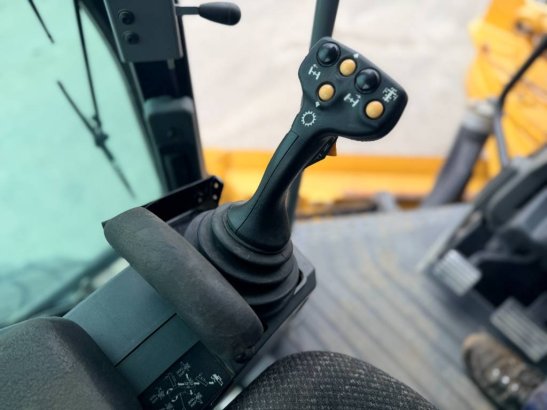 CAT 140M3 140M3 2015 2 Motor graders image 9