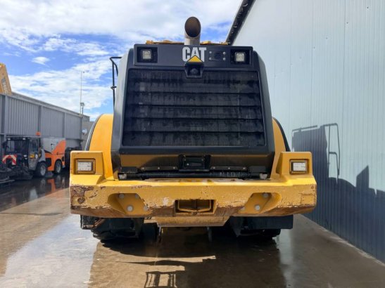 CAT 966M 261 2015 2 Wheel Loaders image 9