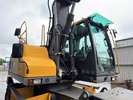 Volvo EW160D EW160D 2012 2 Wheeled Excavators image 9