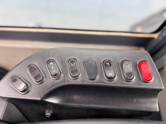 Komatsu WA470-8 - Joystick Steering 848 2018 2 Wheel Loaders image 9