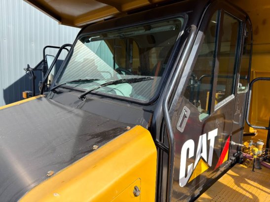 CAT 772G - Excellent condition! 772G - Excellent condition! 2016 2 Dump Truck image 9