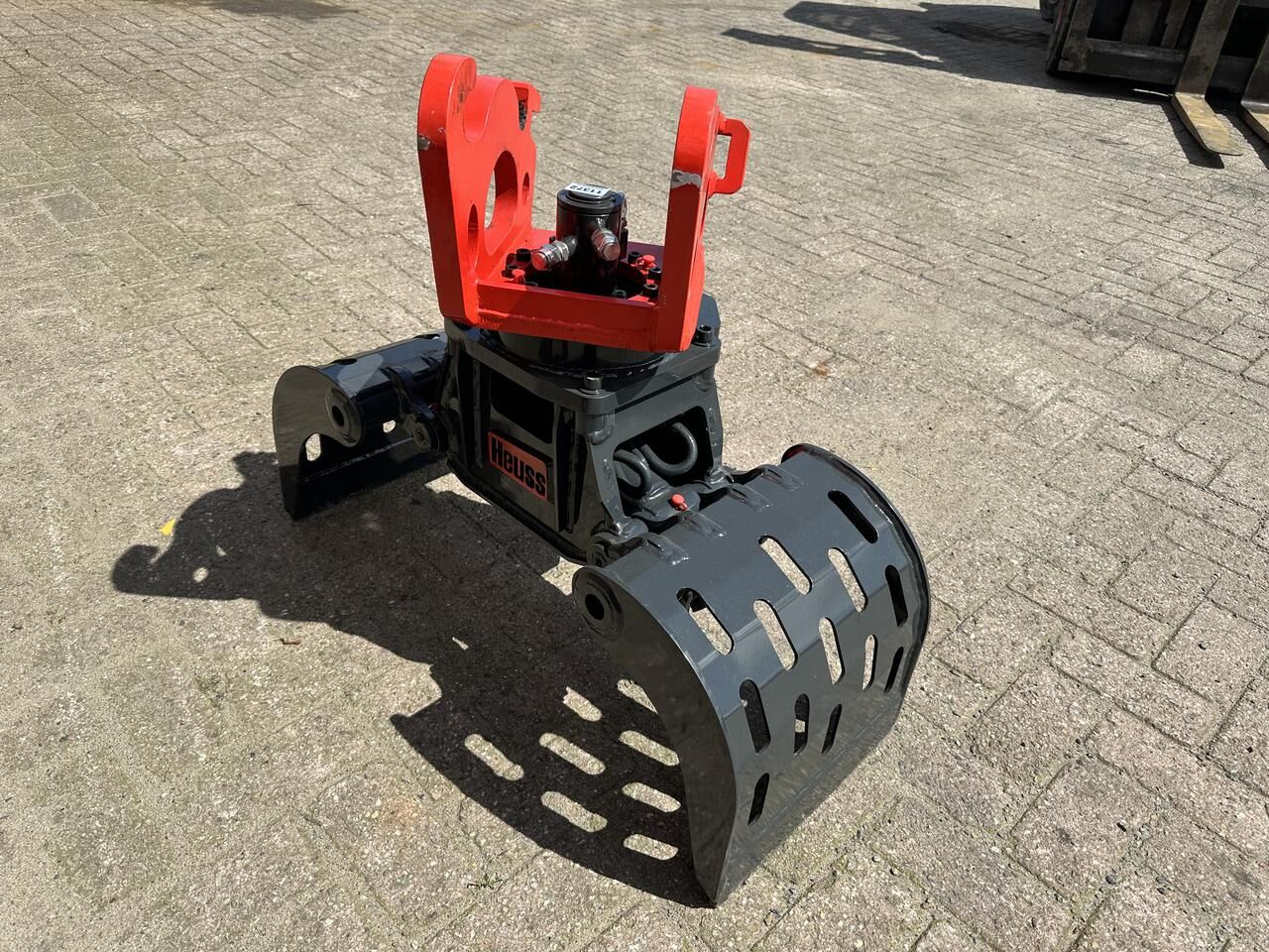 4 image