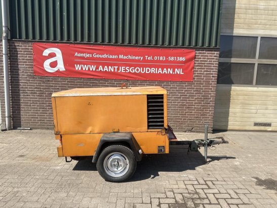 Lucht compressor Mannesmann Demag - Gebruikt lucht compressor Mannesmann Demag - Gebruikt 1981 2 Compressors