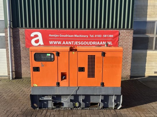 Stroom aggregaat QAS60 - Gebruikt STROOM aggregaat QAS60 - Gebruikt 2 Compressors