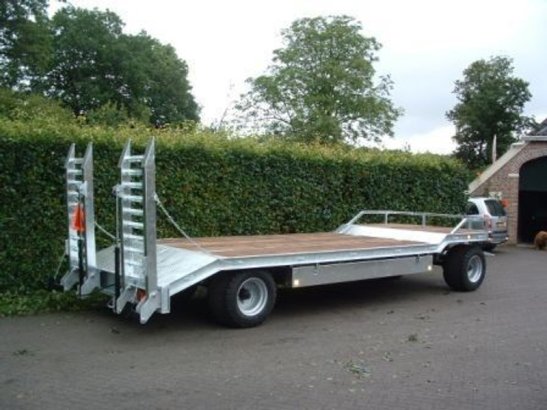 Semie dieplader gegalvaniseerd semie dieplader gegalvaniseerd 1 Lowloader trailers