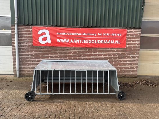 Lammeren voerplaats met overkapping Lammeren voerplaats met overkapping 2022 2 image 4