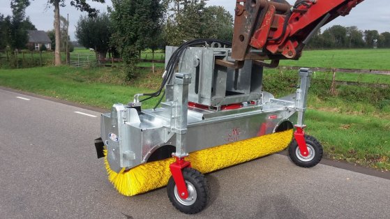 Loonwerkersveegmachine Loonwerkersveegmachine 1 image 10