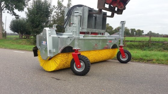 Loonwerkersveegmachine Loonwerkersveegmachine 1 image 23